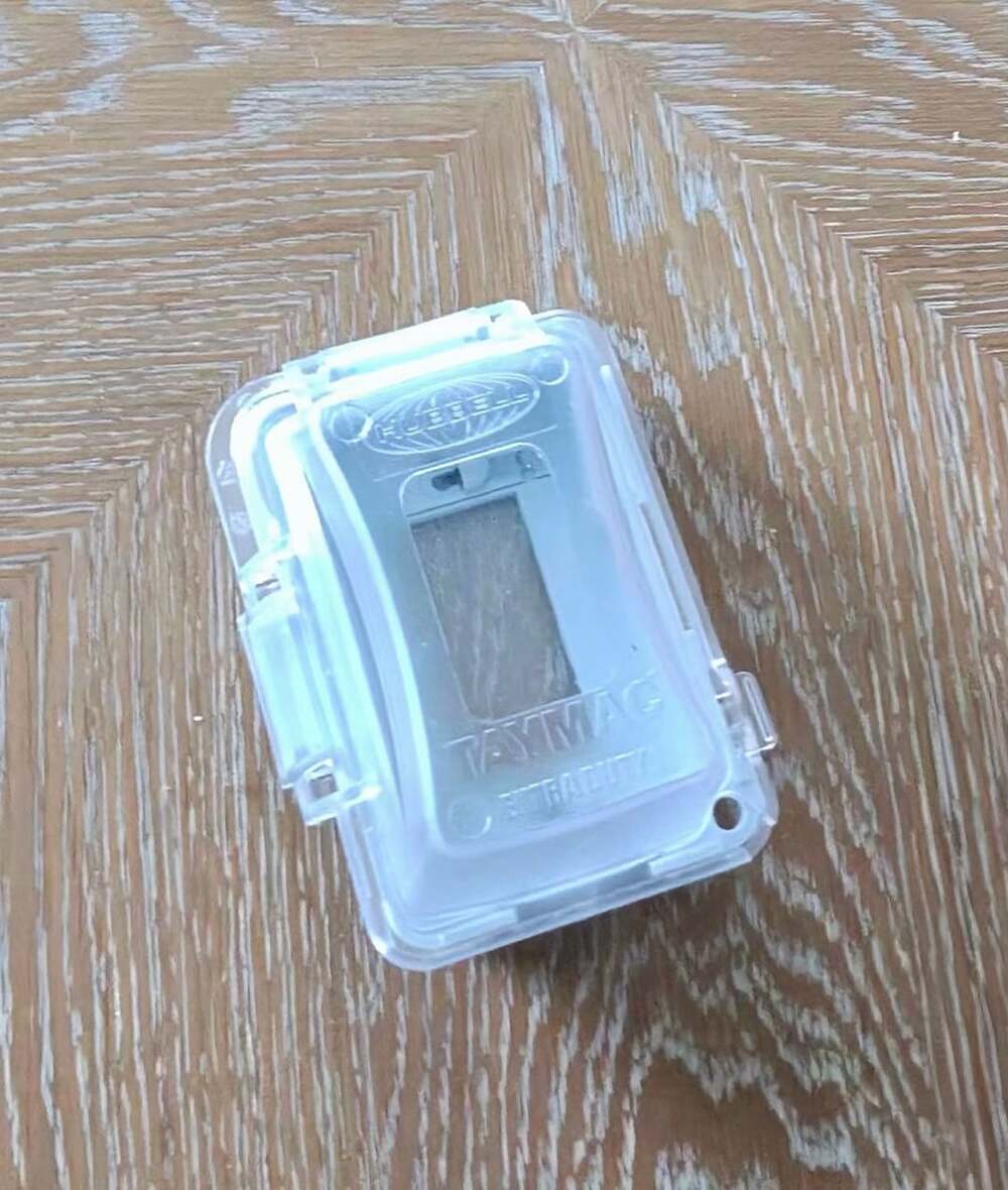 Hubbell TayMac MM720C Weatherproof Outlet Cover Clear